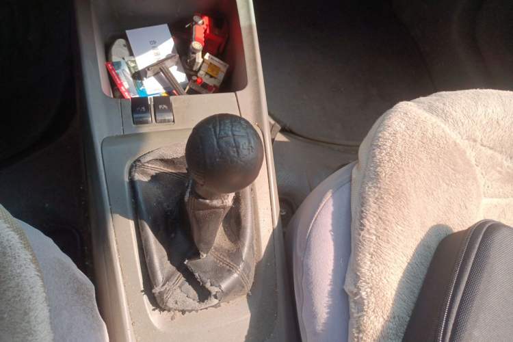 Used Chevrolet Sail 2010 Sedan 1.2L Manual Warm Edition Gear Lever
