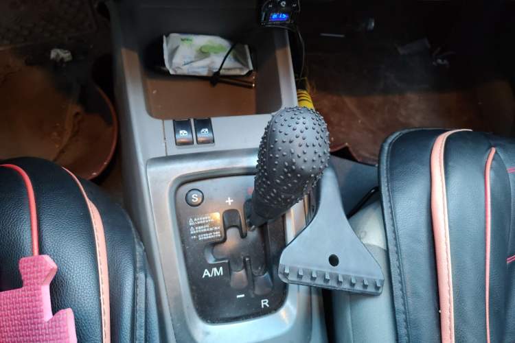 Used Chevrolet Sail 2010 Sedan 1.2L AMT Ideal Edition Gear Lever