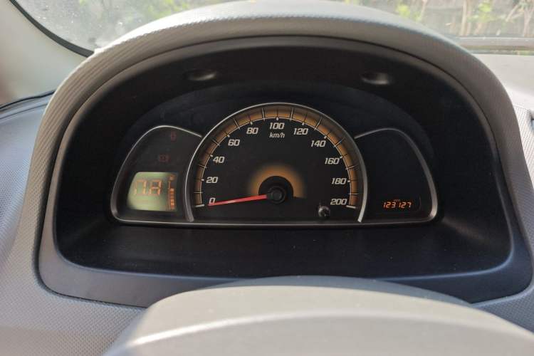 Used Chevrolet Sail 2010 Sedan 1.4L Manual Ideal Edition Instrument Cluster