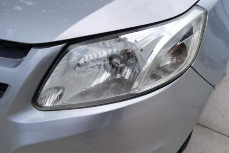Used Chevrolet Sail 2010 Sedan 1.4L Manual Enjoyment Edition Left Front Headlight