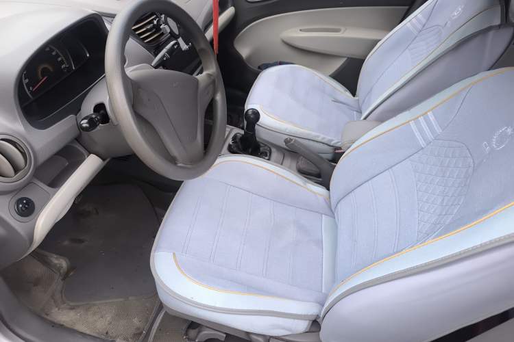 Used Chevrolet Sail 2010 Sedan 1.4L Manual Ideal Edition Left Front Seat
