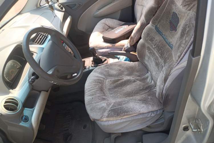 Used Chevrolet Sail 2010 Sedan 1.2L Manual Warm Edition Left Front Seat