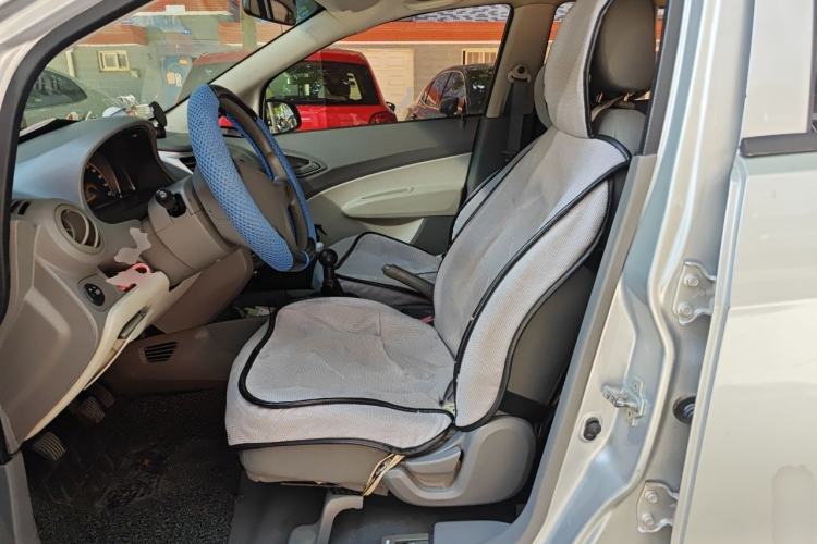 Used Chevrolet Sail 2010 Sedan 1.4L Manual Ideal Edition Left Front Seat