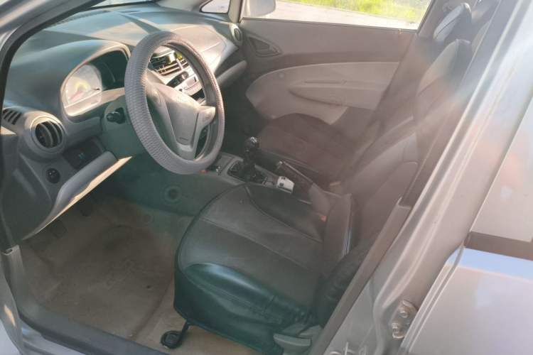 Used Chevrolet Sail 2010 Sedan 1.2L Manual Warm Edition Left Front Seat
