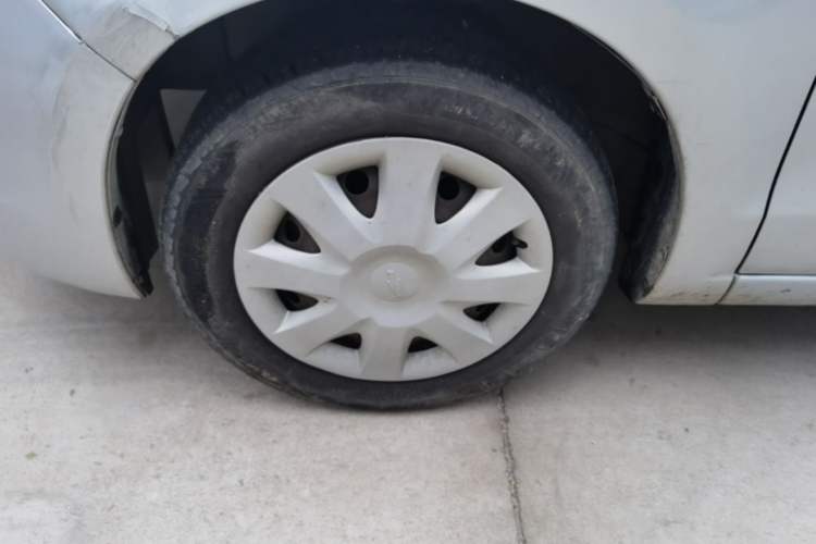 Used Chevrolet Sail 2010 Sedan 1.4L Manual Enjoyment Edition Left Front Wheel Hub