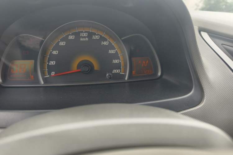 Used Chevrolet Sail 2010 Sedan 1.4L AMT Excellence Edition Odometer Close Up