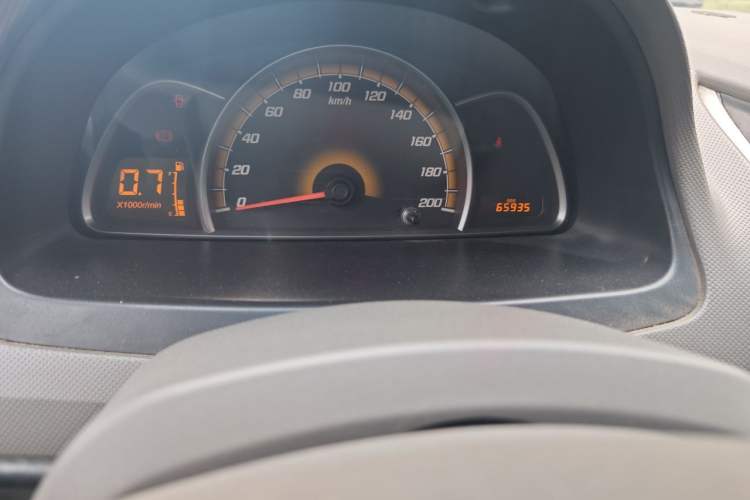 Used Chevrolet Sail 2010 Sedan 1.4L Manual Ideal Edition Odometer Close Up