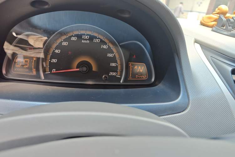 Used Chevrolet Sail 2010 Sedan 1.2L AMT Ideal Edition Odometer Close Up