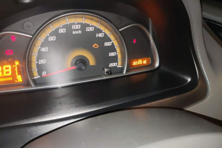 Used Chevrolet Sail 2010 Sedan 1.4L Manual Ideal Edition Odometer Close Up