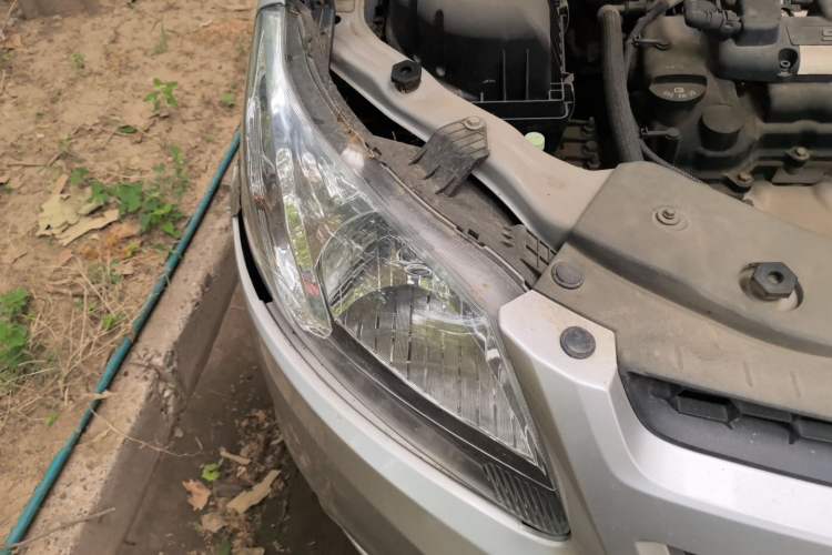 Used Chevrolet Sail 2010 Sedan 1.4L AMT Excellence Edition Right Front Headlight