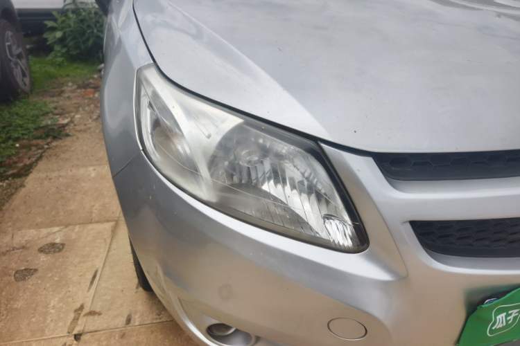 Used Chevrolet Sail 2010 Sedan 1.4L AMT Excellence Edition Right Front Headlight