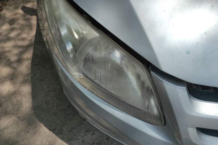 Used Chevrolet Sail 2010 Sedan 1.4L AMT Excellence Edition Right Front Headlight