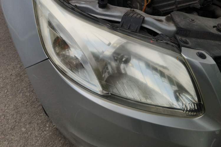 Used Chevrolet Sail 2010 Sedan 1.2L Manual Fashion Edition Right Front Headlight