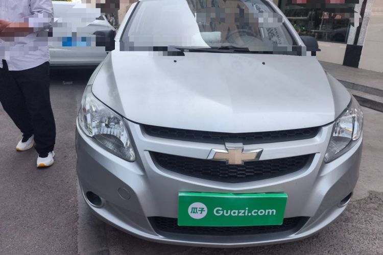 Used Chevrolet Sail 2010 Sedan 1.2L Manual Warm Edition Right Front Headlight