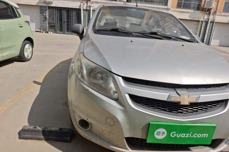 Used Chevrolet Sail 2010 Sedan 1.4L Manual Ideal Edition Right Front Headlight