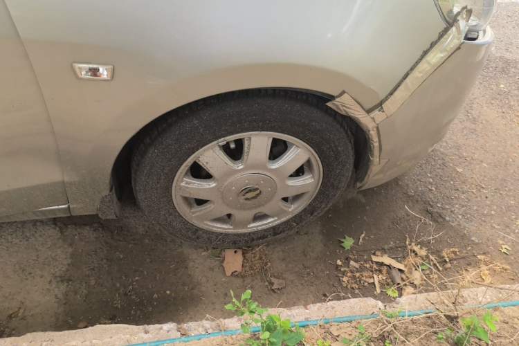 Used Chevrolet Sail 2010 Sedan 1.4L AMT Excellence Edition Right Front Wheel Hub