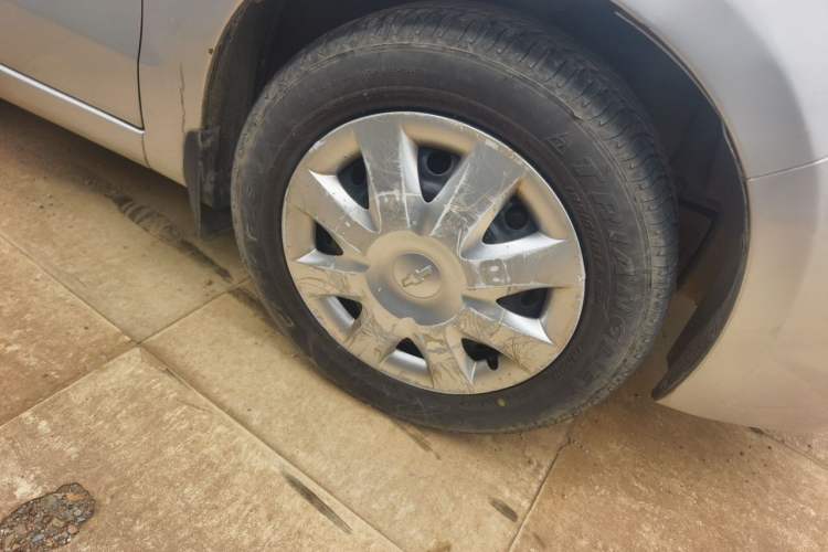 Used Chevrolet Sail 2010 Sedan 1.4L AMT Excellence Edition Right Front Wheel Hub