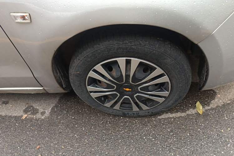 Used Chevrolet Sail 2010 Hatchback 1.2L AMT Ideal Edition Right Front Wheel Hub