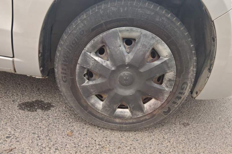 Used Chevrolet Sail 2010 Sedan 1.4L Manual Ideal Edition Right Front Wheel Hub