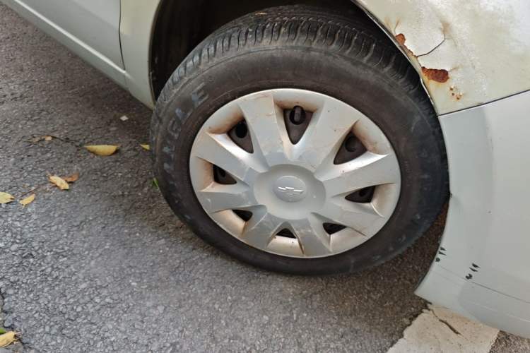 Used Chevrolet Sail 2010 Sedan 1.4L Manual Enjoyment Edition Right Front Wheel Hub