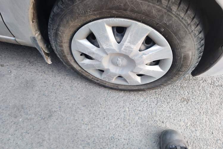 Used Chevrolet Sail 2010 Sedan 1.2L AMT Ideal Edition Right Front Wheel Hub