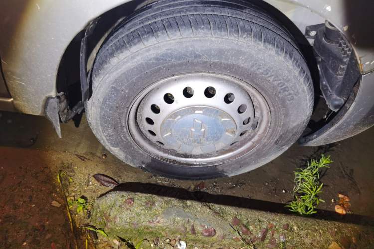 Used Chevrolet Sail 2010 Sedan 1.2L Manual Warm Edition Right Front Wheel Hub