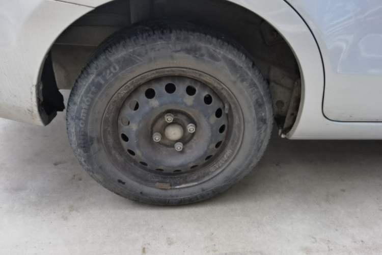 Used Chevrolet Sail 2010 Sedan 1.4L Manual Enjoyment Edition Right Rear Wheel Hub