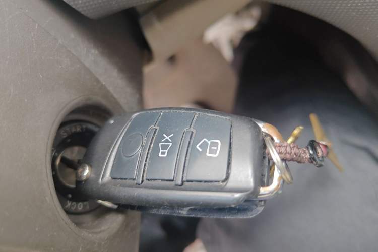 Used Chevrolet Sail 2010 Hatchback 1.2L Manual Warm Edition Vehicle Key