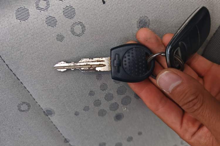 Used Chevrolet Sail 2010 Sedan 1.4L Manual Ideal Edition Vehicle Key