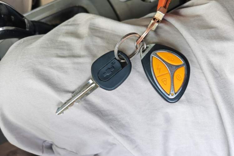 Used Chevrolet Sail 2010 Sedan 1.2L Manual Warm Edition Vehicle Key