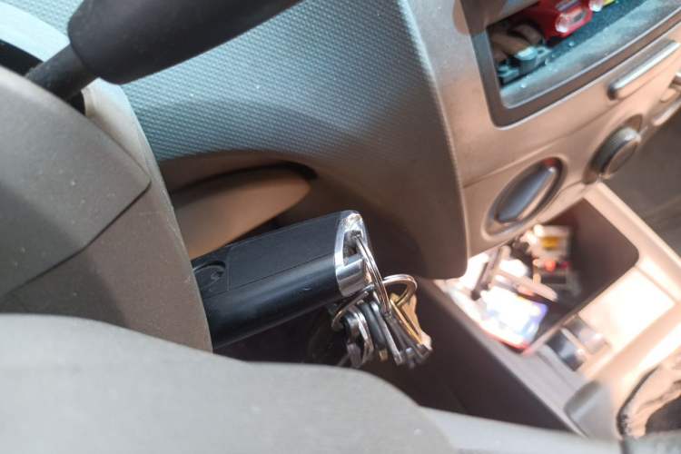 Used Chevrolet Sail 2010 Sedan 1.2L Manual Warm Edition Vehicle Key