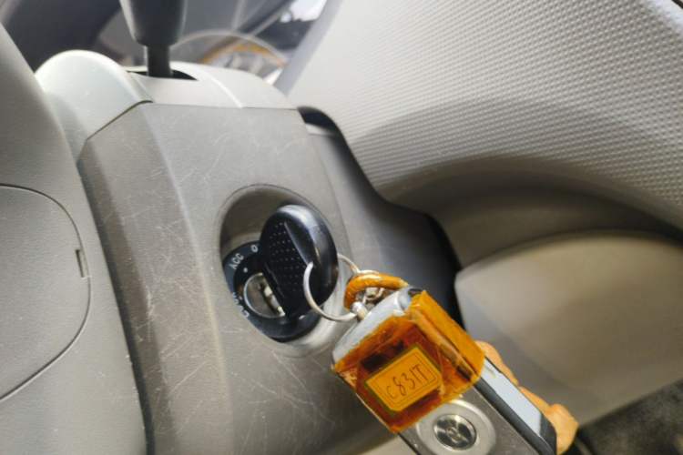 Used Chevrolet Sail 2010 Sedan 1.2L Manual Fashion Edition Vehicle Key