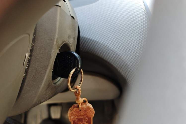 Used Chevrolet Sail 2010 Sedan 1.4L Manual Ideal Edition Vehicle Key
