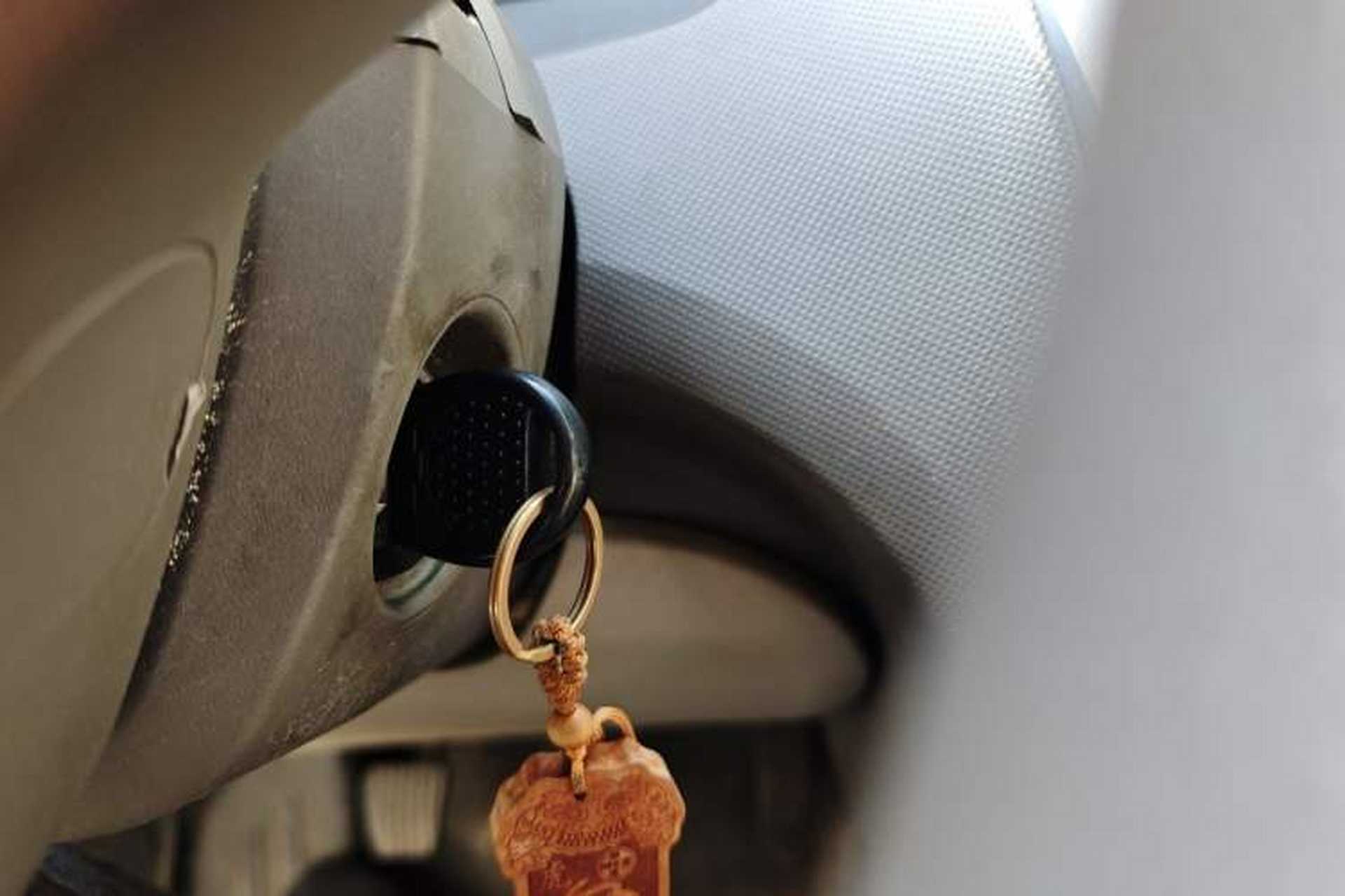 Used Chevrolet Sail 2010 Sedan 1.4L Manual Ideal Edition Vehicle Key