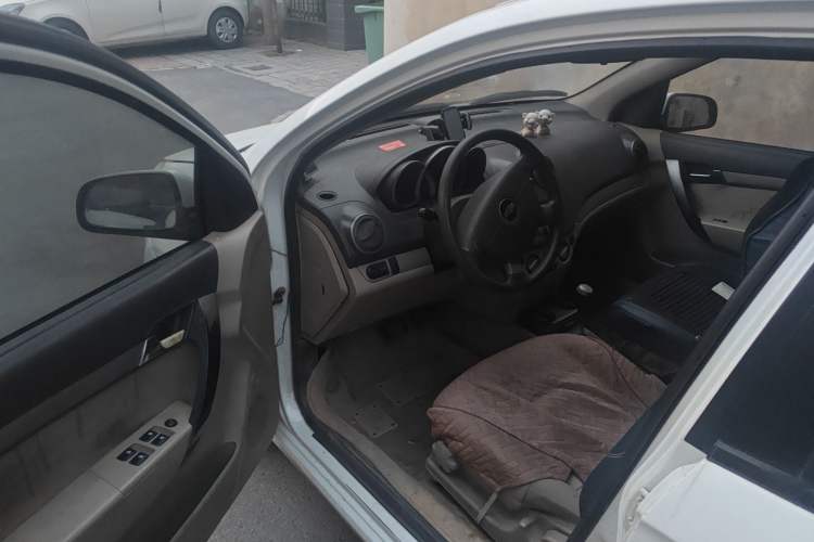 Used Chevrolet Sail 2010 Sedan 1.4L AMT Excellence Edition Driver Seat
