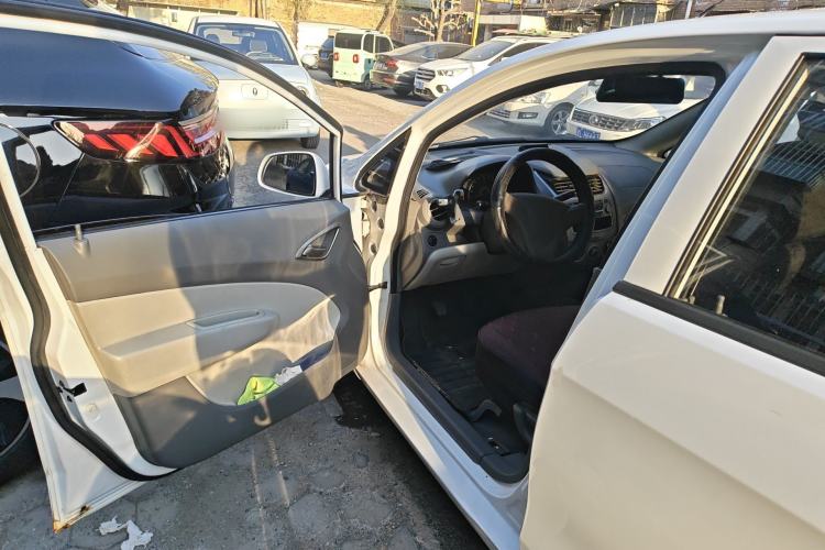 Used Chevrolet Sail 2010 Sedan 1.4L Manual Enjoyment Edition Driver Seat