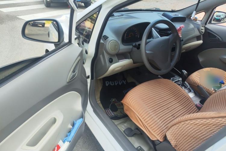 Used Chevrolet Sail 2010 Sedan 1.2L AMT Ideal Edition Driver Seat