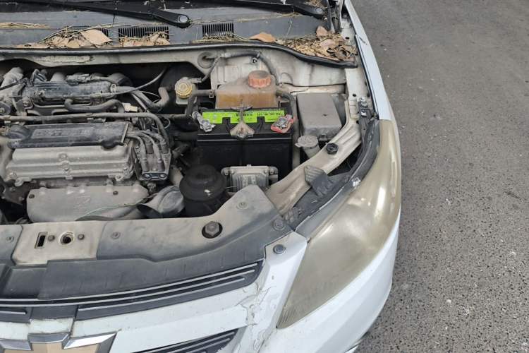 Used Chevrolet Sail 2010 Sedan 1.2L Manual Warm Edition Engine Bay Left