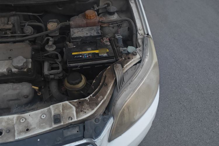 Used Chevrolet Sail 2010 Sedan 1.4L AMT Excellence Edition Engine Bay Left