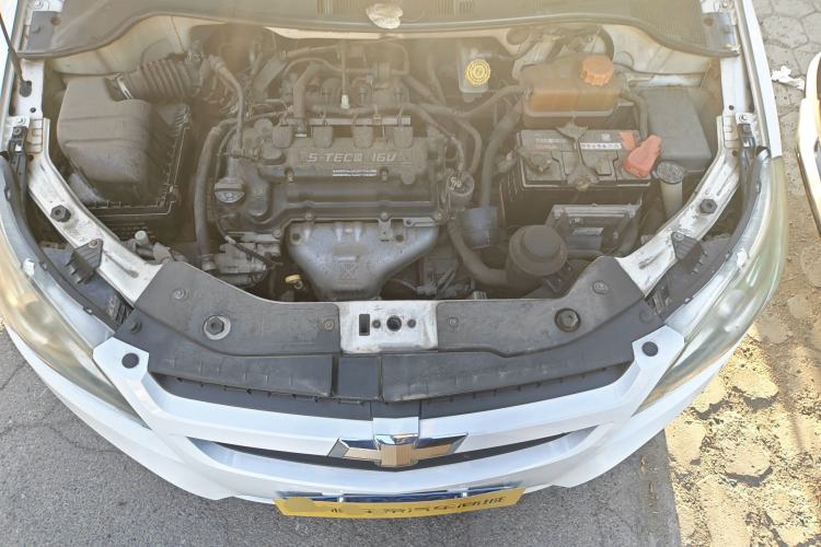 Used Chevrolet Sail 2010 Sedan 1.4L Manual Enjoyment Edition Engine Bay