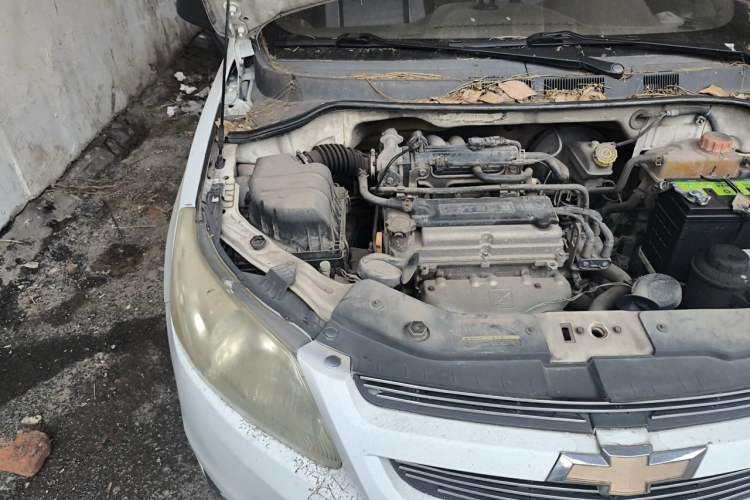 Used Chevrolet Sail 2010 Sedan 1.2L Manual Warm Edition Engine Bay Right