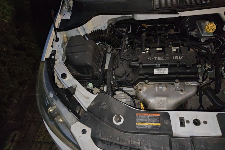 Used Chevrolet Sail 2010 Sedan 1.4L Manual Ideal Edition Engine Bay Right