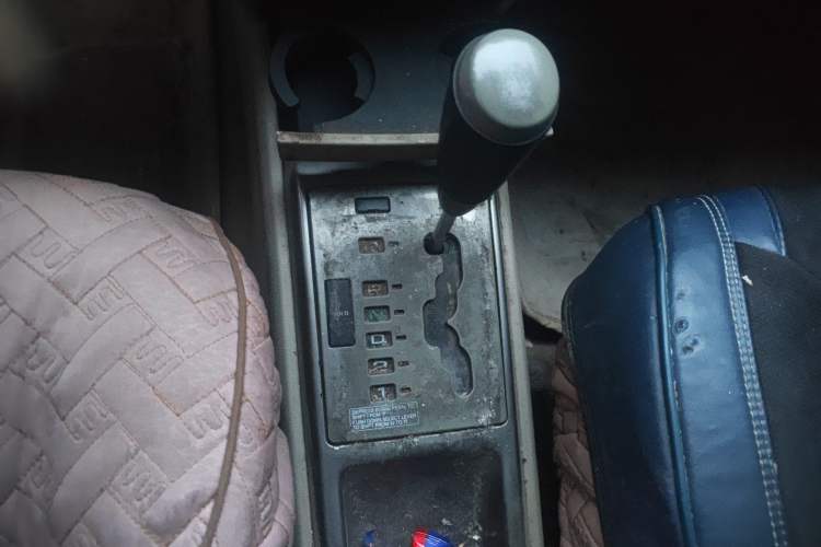 Used Chevrolet Sail 2010 Sedan 1.4L AMT Excellence Edition Gear Lever