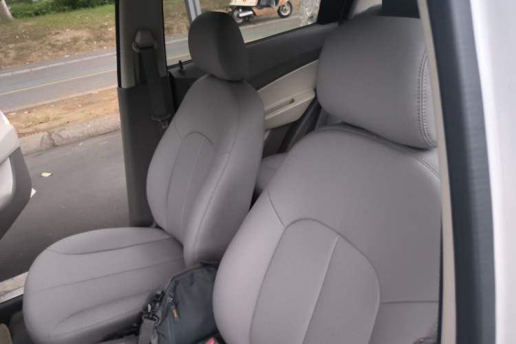 Used Chevrolet Sail 2010 Sedan 1.4L Manual Ideal Edition Left Front Seat