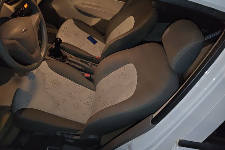 Used Chevrolet Sail 2010 Sedan 1.4L Manual Ideal Edition Left Front Seat
