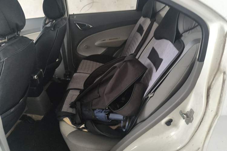 Used Chevrolet Sail 2010 Sedan 1.2L Manual Warm Edition Left Rear Seat
