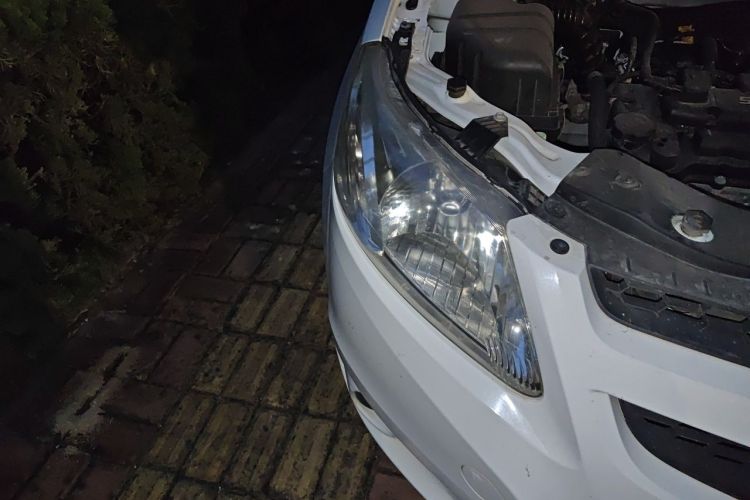 Used Chevrolet Sail 2010 Sedan 1.4L Manual Ideal Edition Right Front Headlight