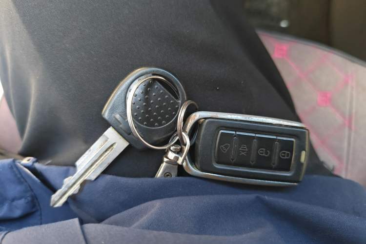 Used Chevrolet Sail 2010 Sedan 1.4L Manual Enjoyment Edition Vehicle Key