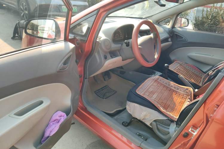 Used Chevrolet Sail 2010 Sedan 1.2L Manual Fashion Edition Driver Seat