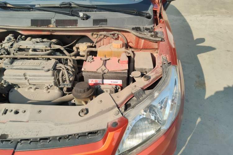 Used Chevrolet Sail 2010 Sedan 1.2L Manual Fashion Edition Engine Bay Left